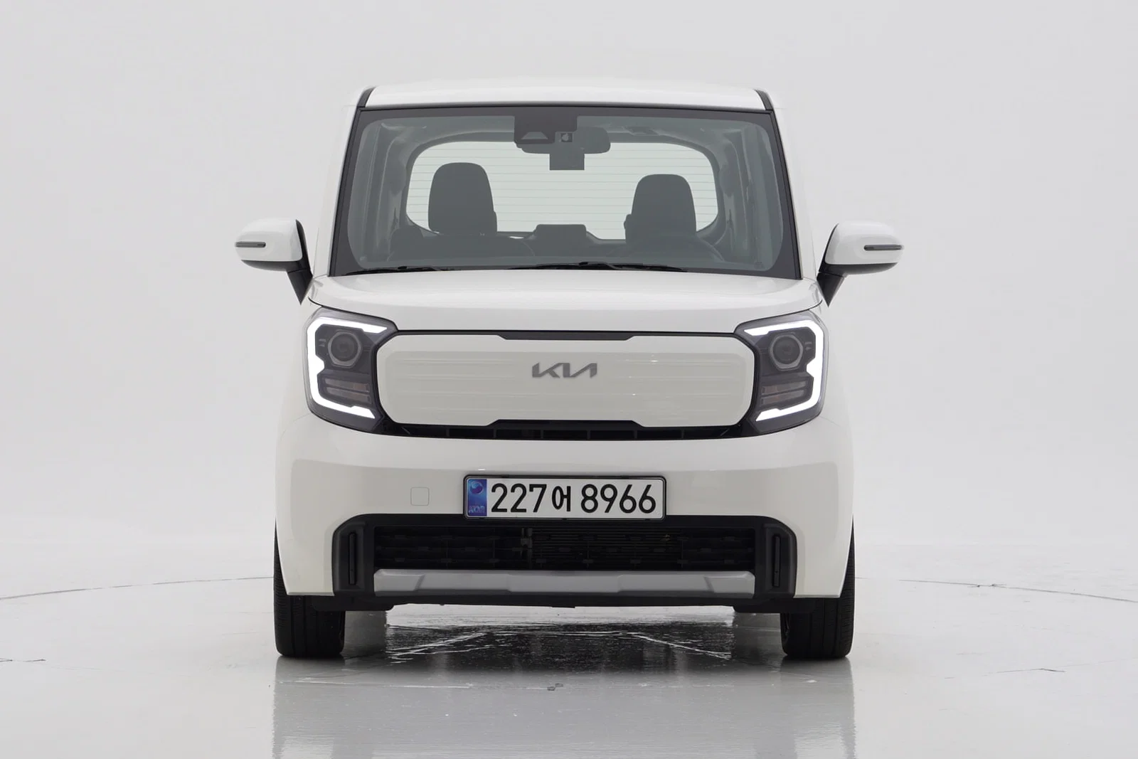 Car main view